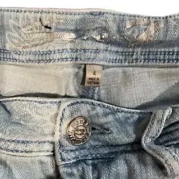 New Seven7 Shorts Cuffed Light Wash Embroidered Womens Knox Blue 4 - Picture 3 of 6